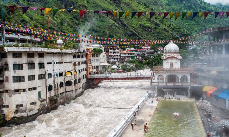 hotels near  kasol